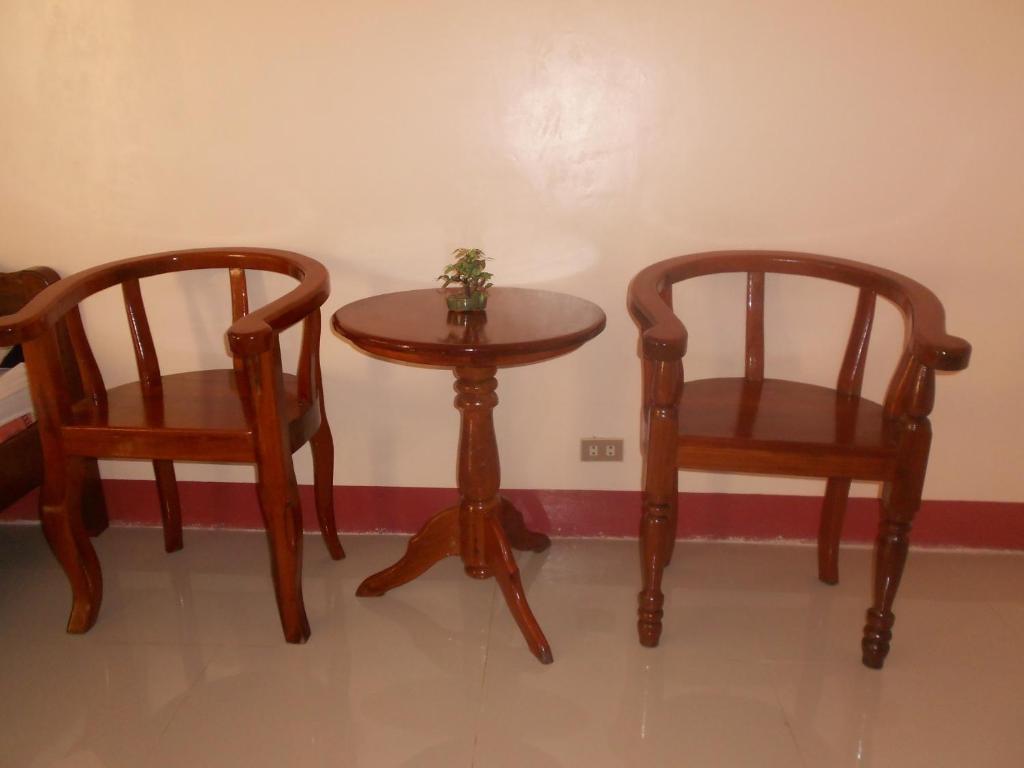 Tia Mers Guest House Puerto Princesa Екстериор снимка