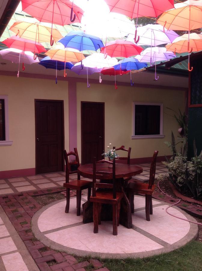 Tia Mers Guest House Puerto Princesa Екстериор снимка