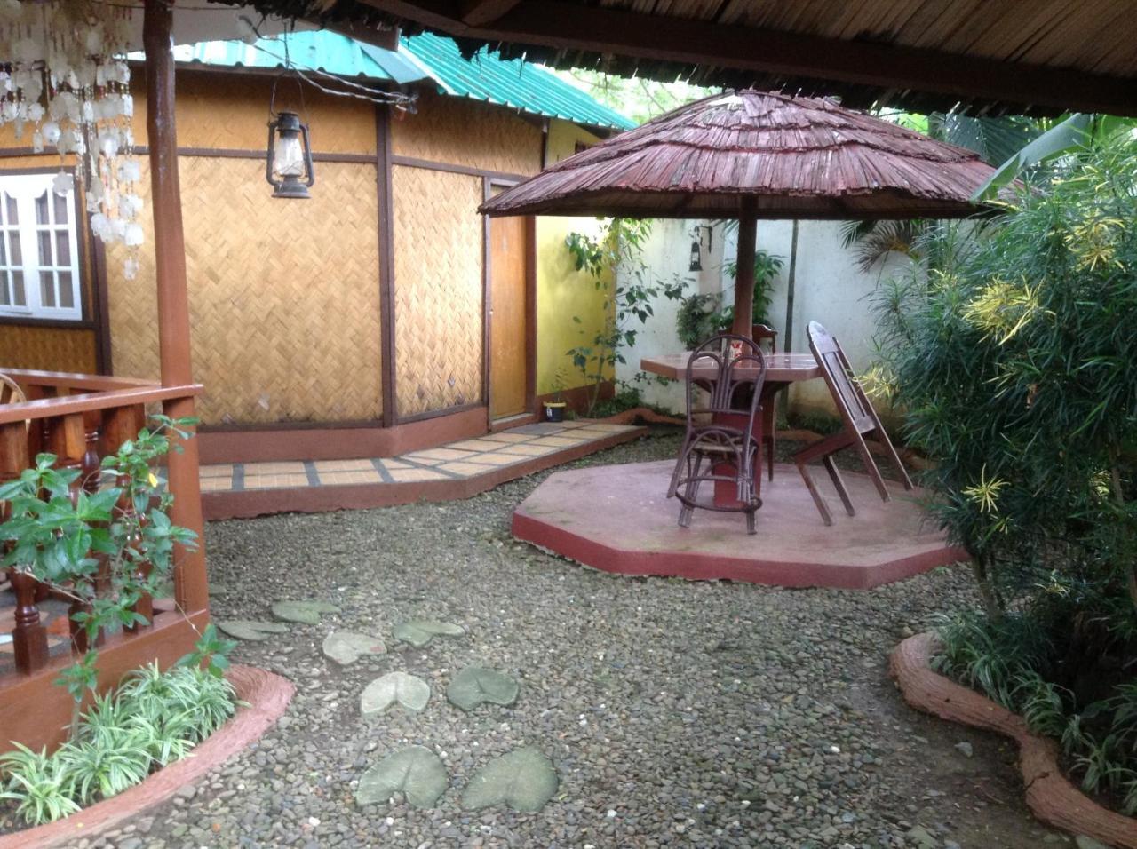 Tia Mers Guest House Puerto Princesa Екстериор снимка